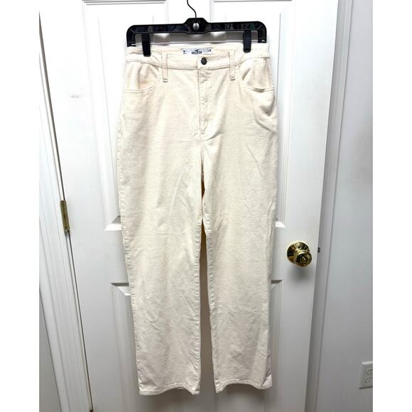 Hollister Cream Corduroy Pants, Ultra High Rise, Straight Leg, Women's Size 28 - Picture 1 of 4